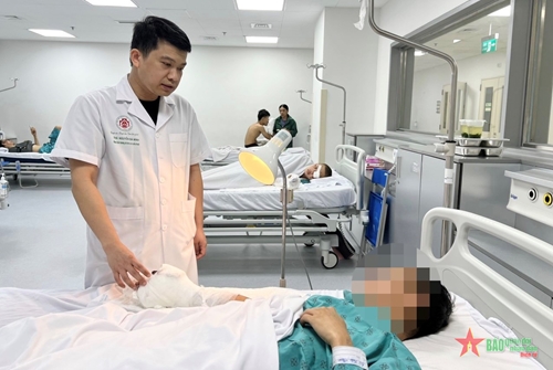 Bệnh viện Trung ương Quân đội 108: Số bệnh nhân nhập viện do tai nạn pháo nổ dịp Tết tăng đột biến